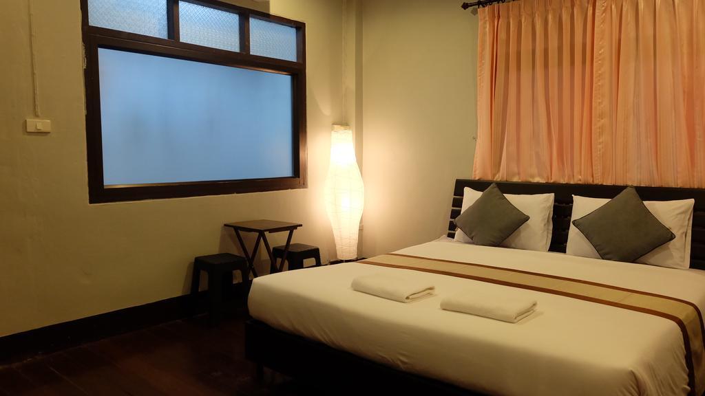 海滨小屋旅馆 Ko Lanta 外观 照片