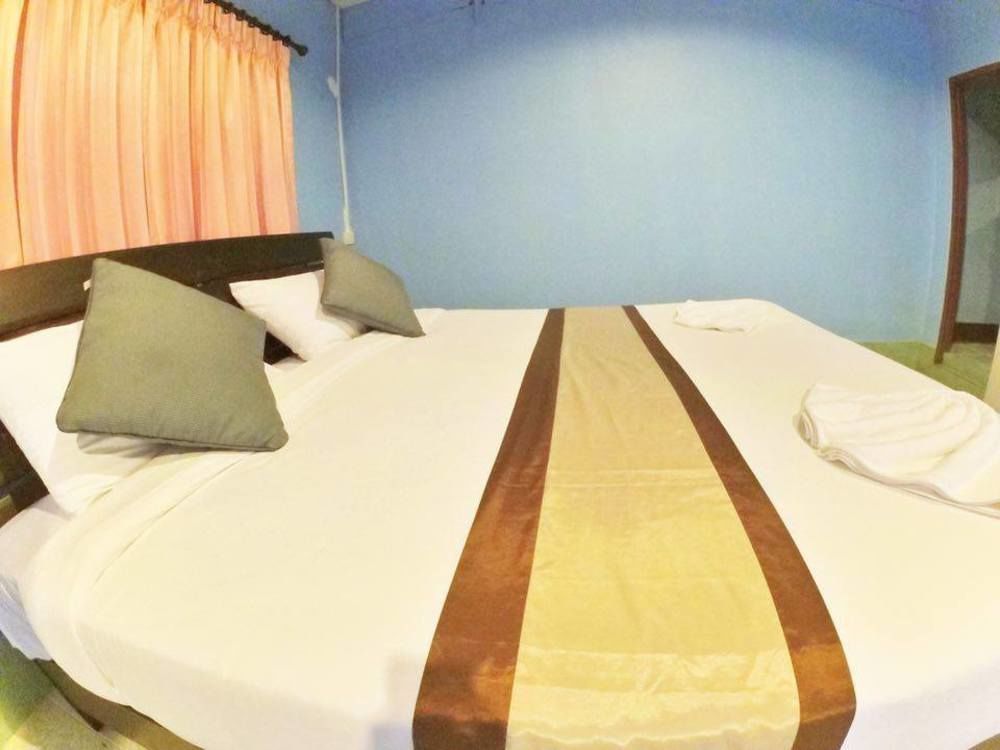 海滨小屋旅馆 Ko Lanta 外观 照片