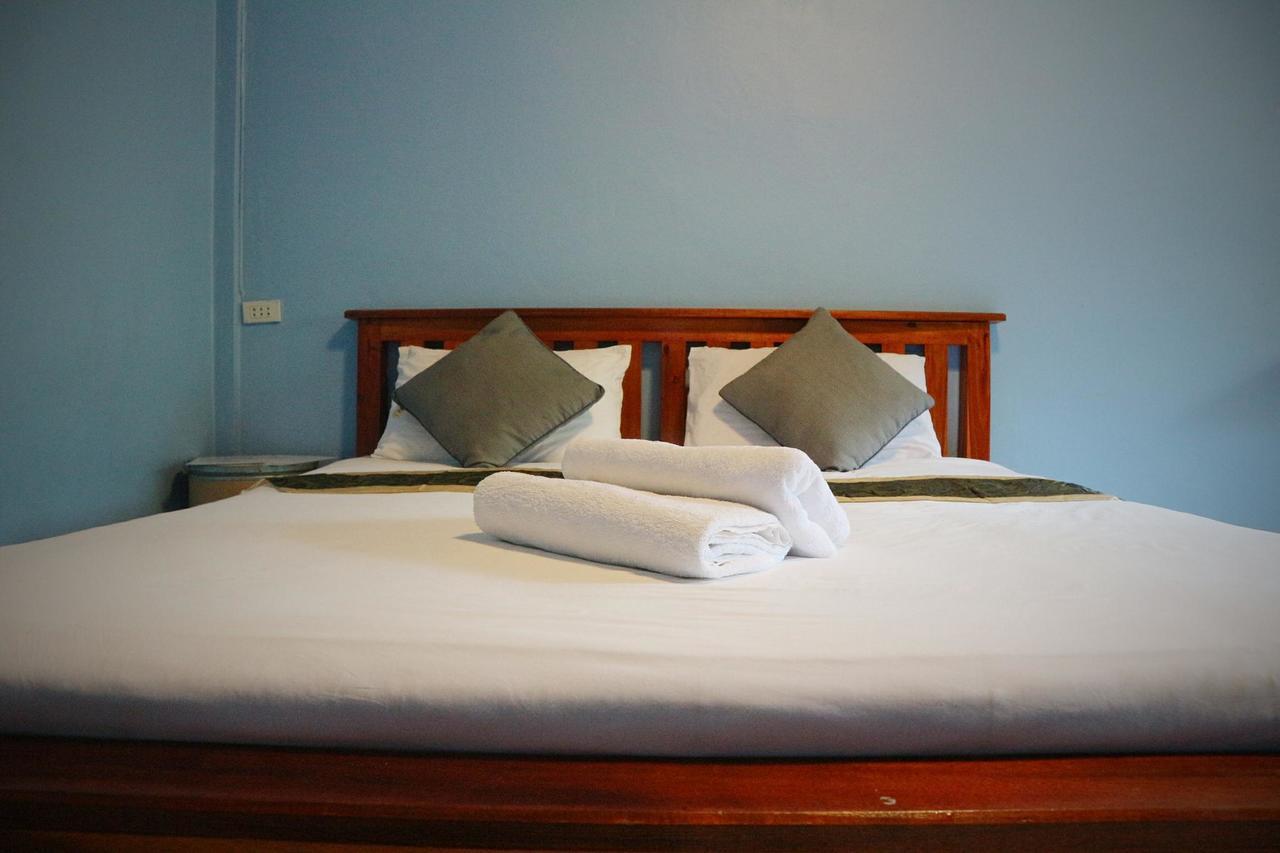 海滨小屋旅馆 Ko Lanta 外观 照片