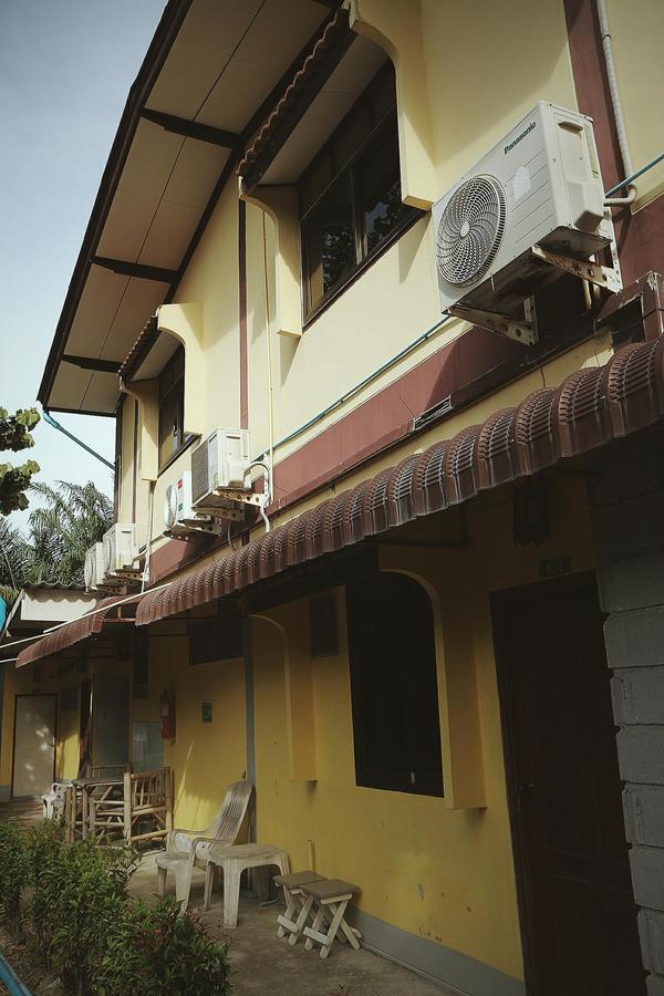 海滨小屋旅馆 Ko Lanta 外观 照片