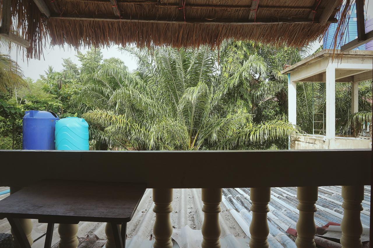 海滨小屋旅馆 Ko Lanta 外观 照片
