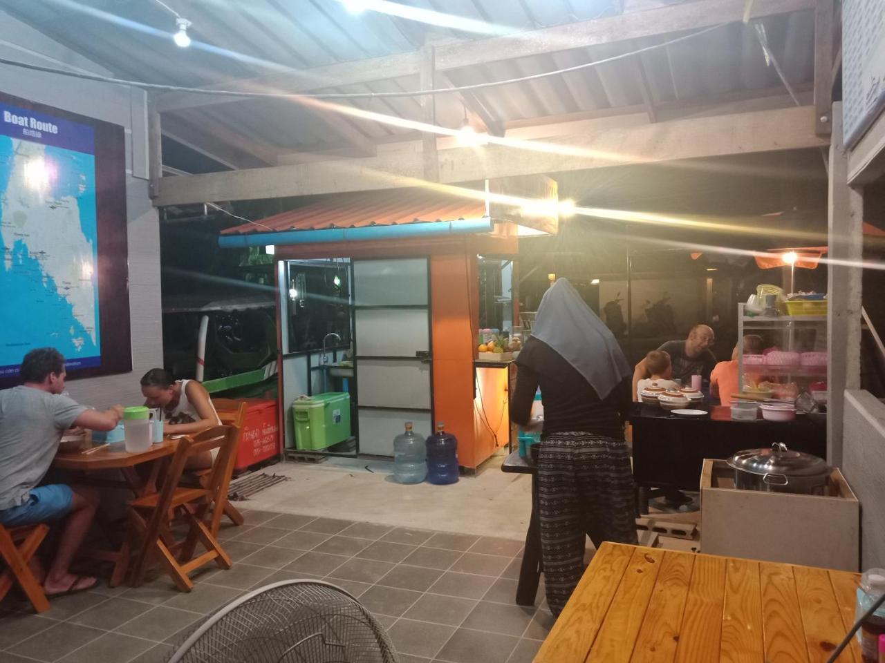 海滨小屋旅馆 Ko Lanta 外观 照片