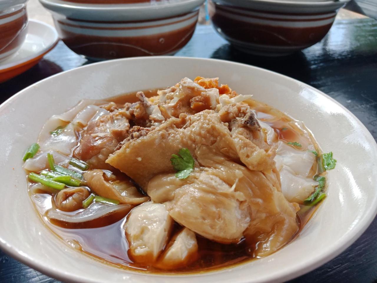 海滨小屋旅馆 Ko Lanta 外观 照片