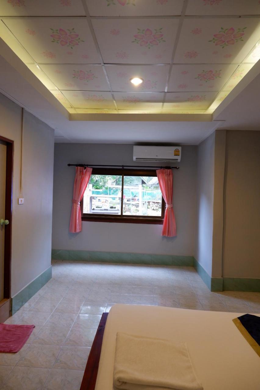 海滨小屋旅馆 Ko Lanta 外观 照片