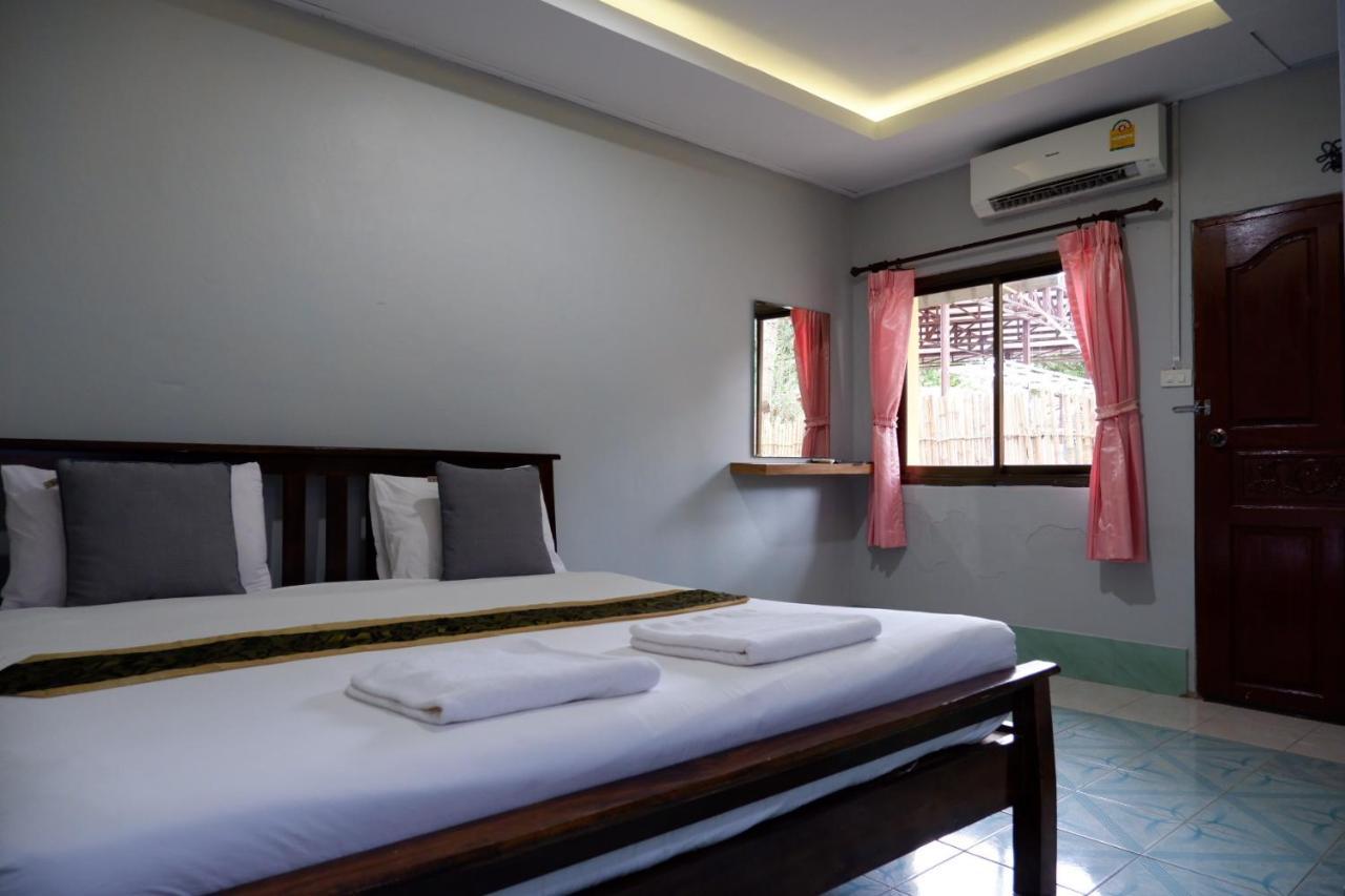 海滨小屋旅馆 Ko Lanta 外观 照片