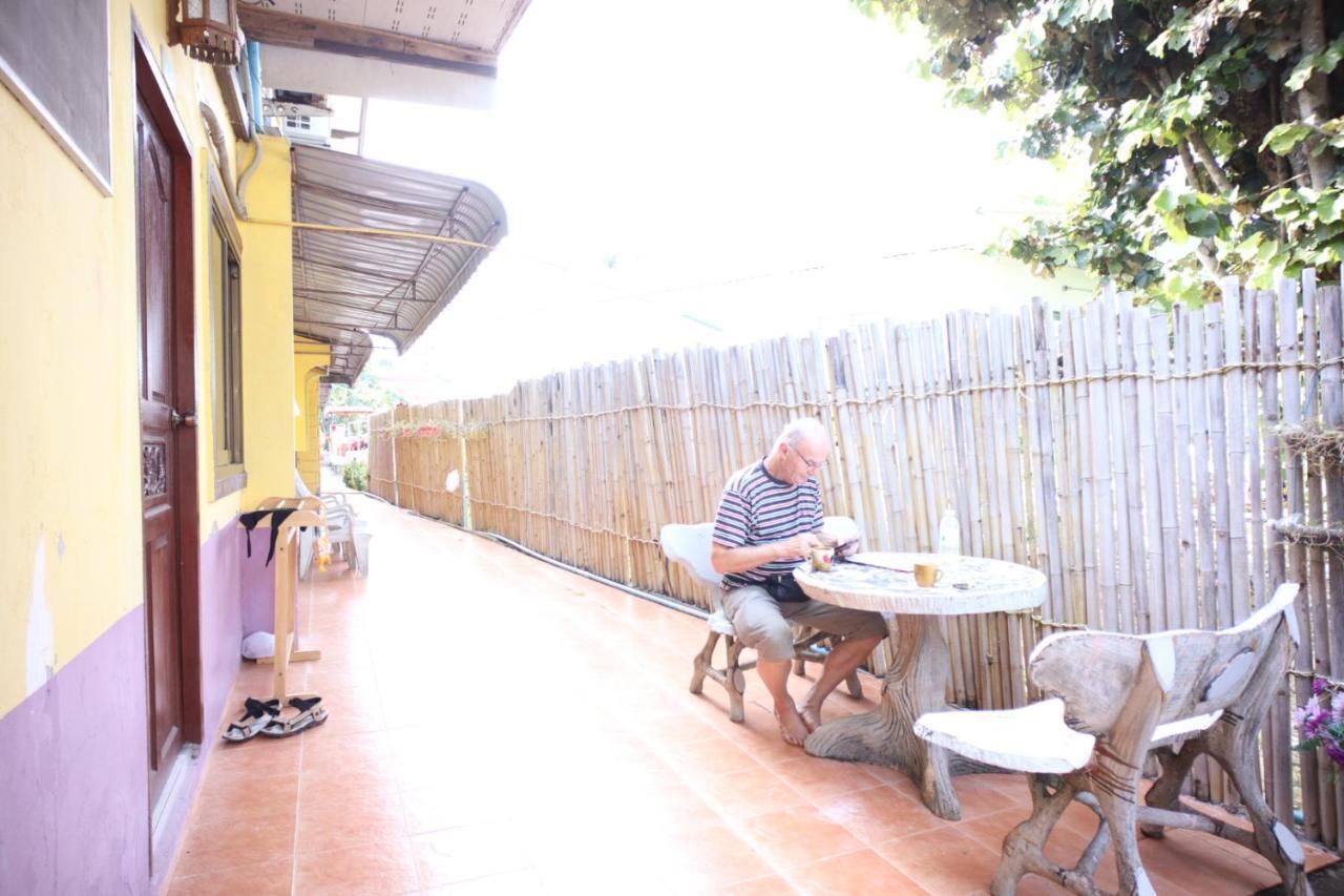 海滨小屋旅馆 Ko Lanta 外观 照片