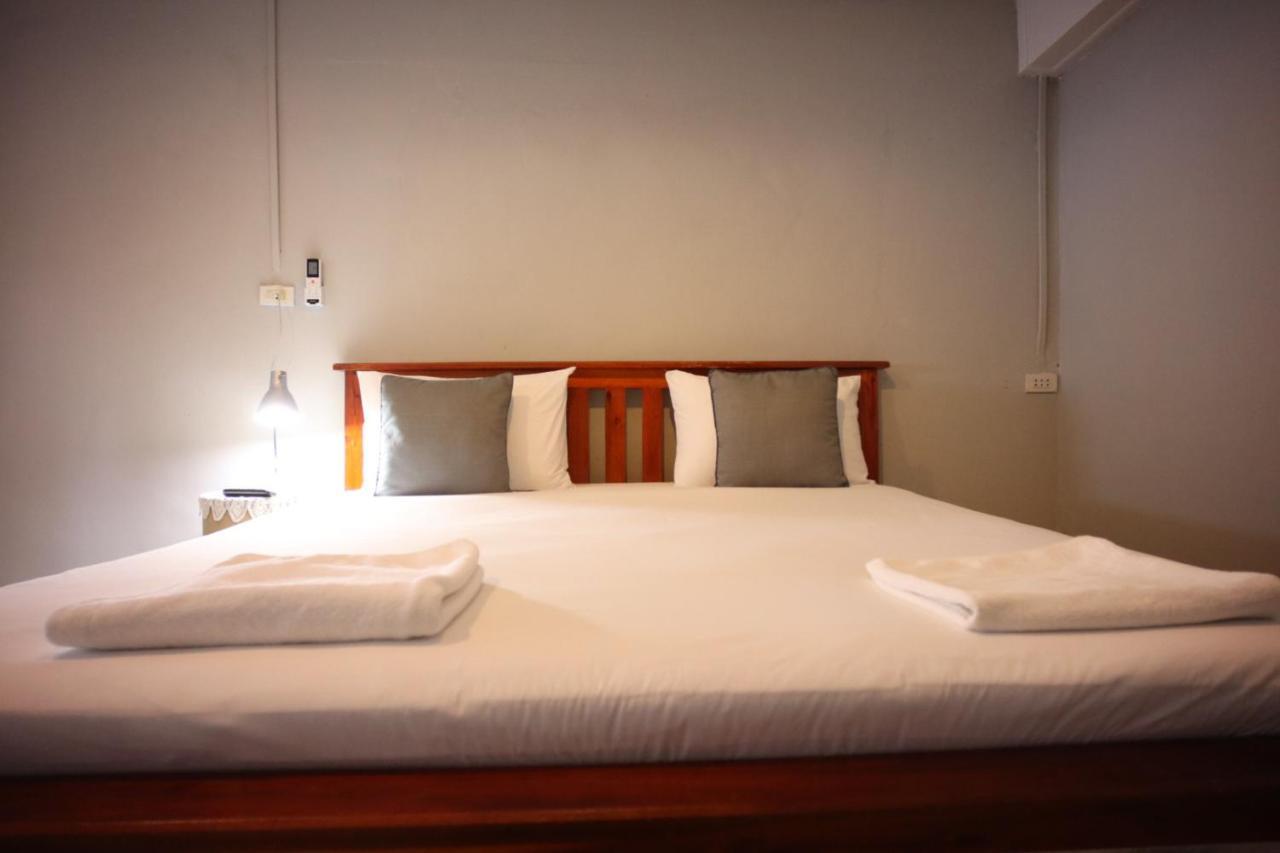 海滨小屋旅馆 Ko Lanta 外观 照片